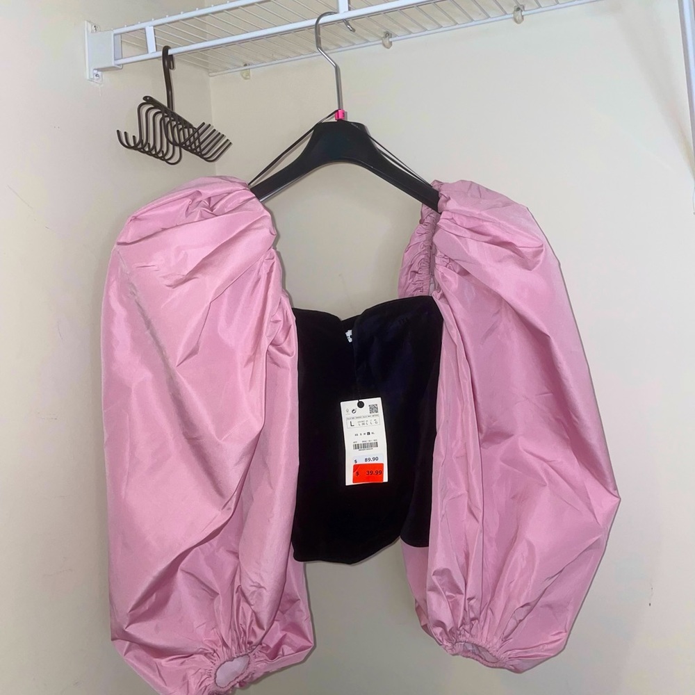 Zara Black/Pink Top. Velvet corset with Puff Sleeves